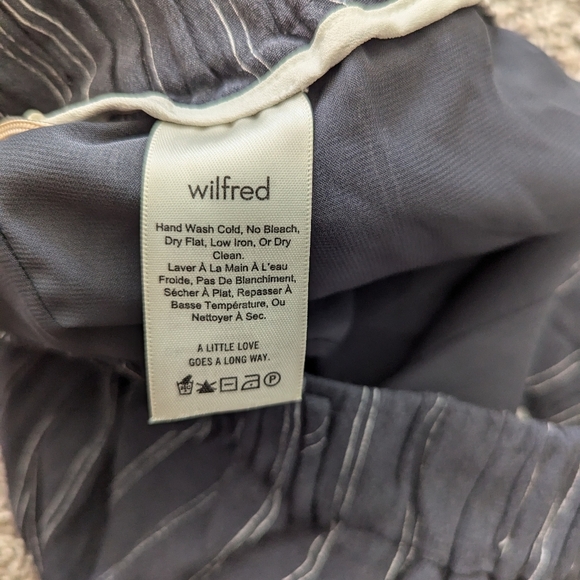 Wilfred Side Tie Pinstripe Shorts - Picture 5 of 6